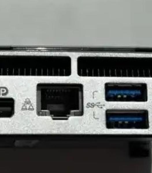 Mini PC Intel NUC5I3RYK i3-5010U/8 Go/120 Go SSD